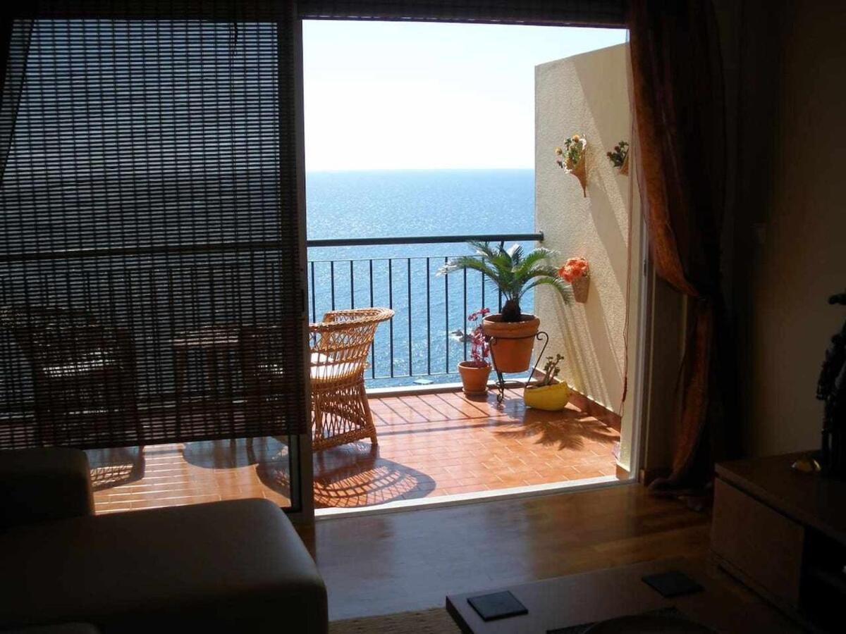 Pia'S Place - Apt With Sea View Caniço Exterior foto